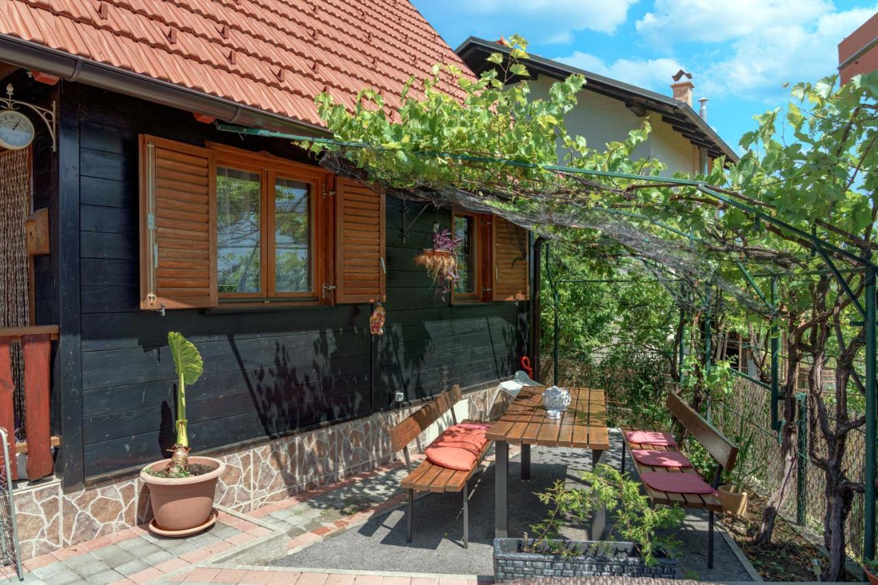 Villa Kuca Za Odmor Rukova Hiza Donja Stubica Esterno foto